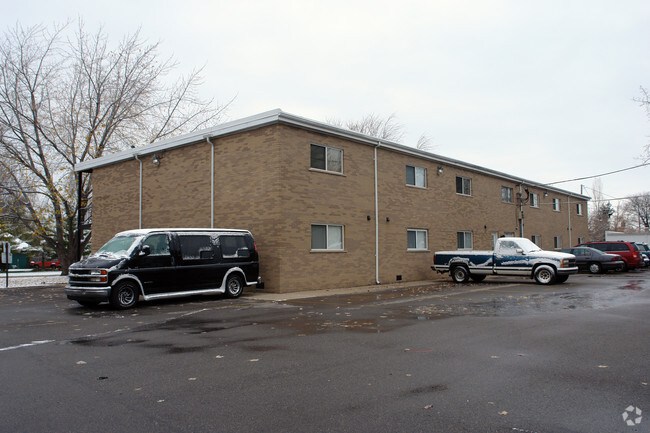 Building Photo - Fraser Manor