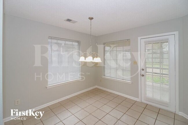 Building Photo - 6935 Naples Dr