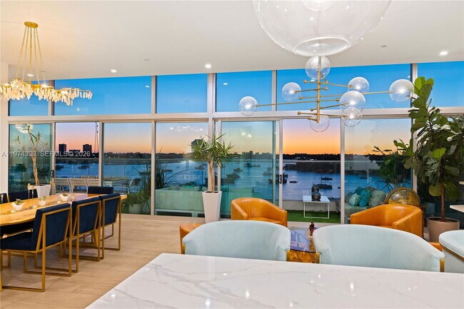 Foto del edificio - 7934 West Dr