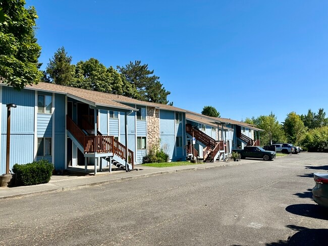 Building Photo - 3640 SW 114th Ave