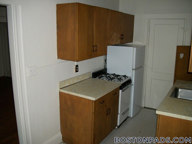 Building Photo - 1171 Boylston St