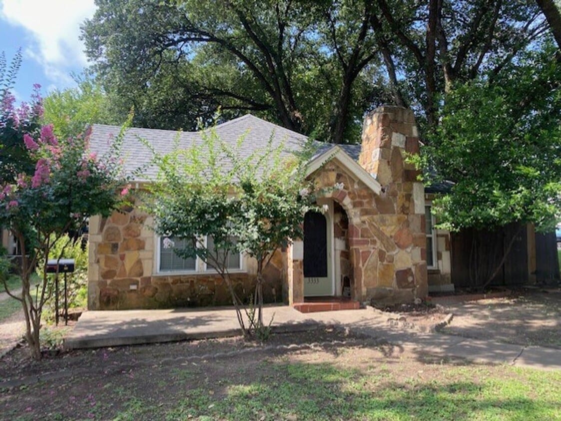 Primary Photo - 3333 W 5th St
