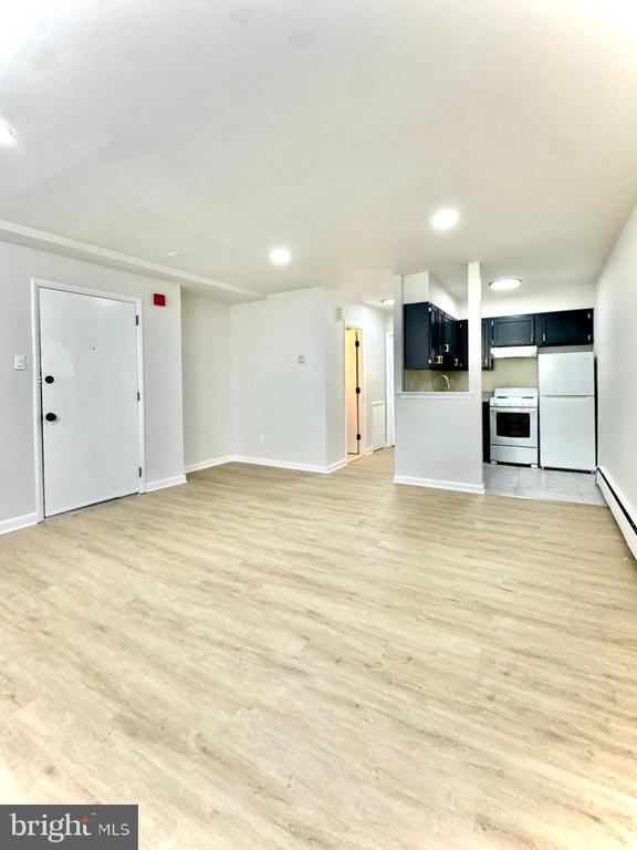 Building Photo - 523 Martin St