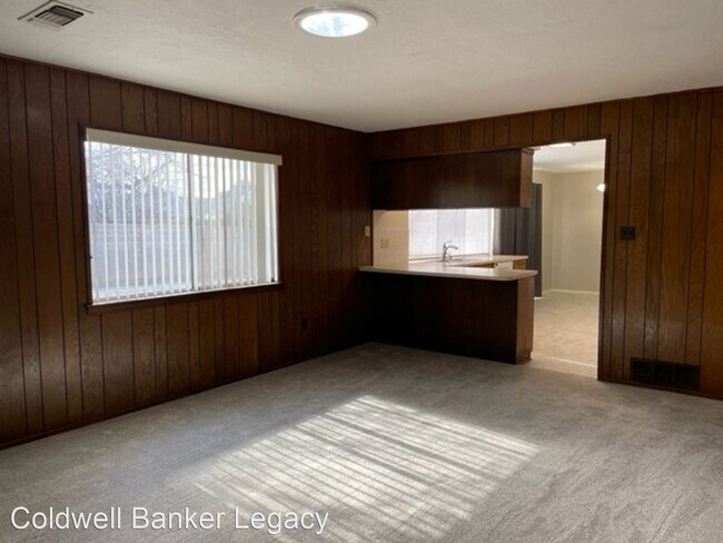 4 br, 2 bath House - 3808 Madrid Dr NE - 4