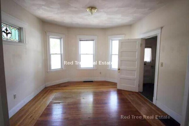 Foto del edificio - 296 Highland Ave