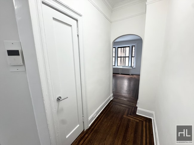 Building Photo - WEST 72 STREET