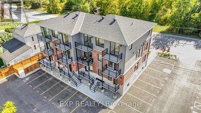 Building Photo - 251 Castor St
