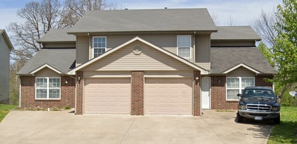 Building Photo - 113-115-115 Antelope Dr