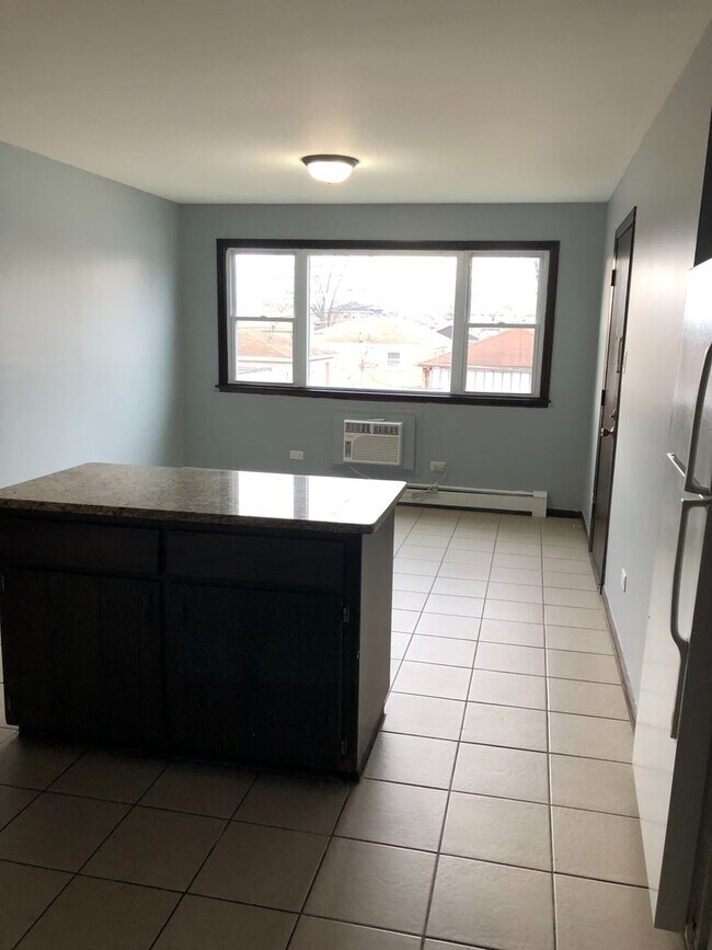 Foto del edificio - 312 Yates Ave