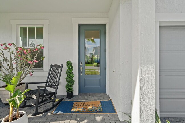 Foto del edificio - 7274 Lenora Ln