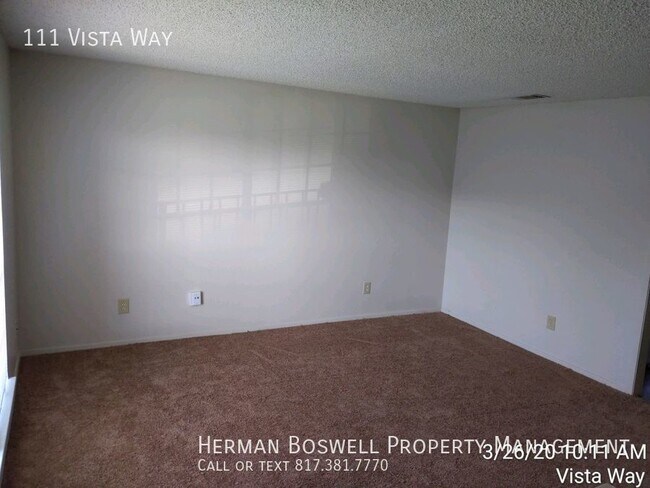Foto del edificio - 111 Vista Way, Benbrook, TX  76126
