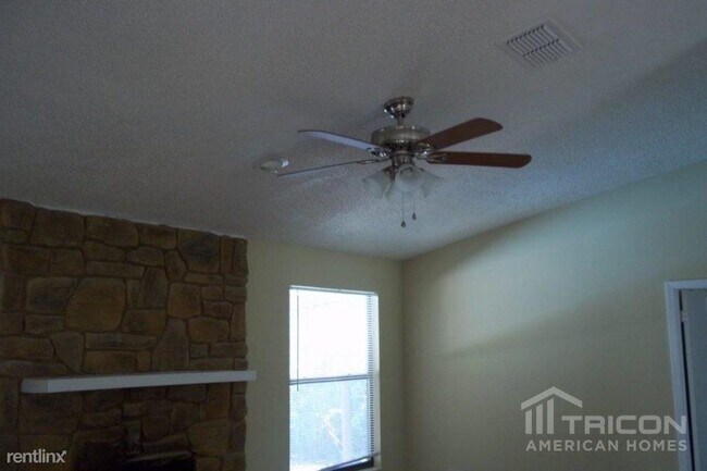 Building Photo - 10253 Indian Princess Rd W