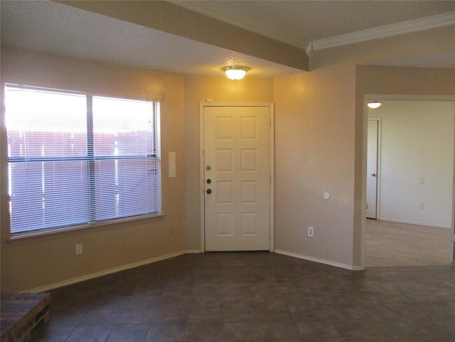 Building Photo - 3028 Gregory Ln