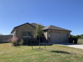 Building Photo - 7021 Tanglehead Dr