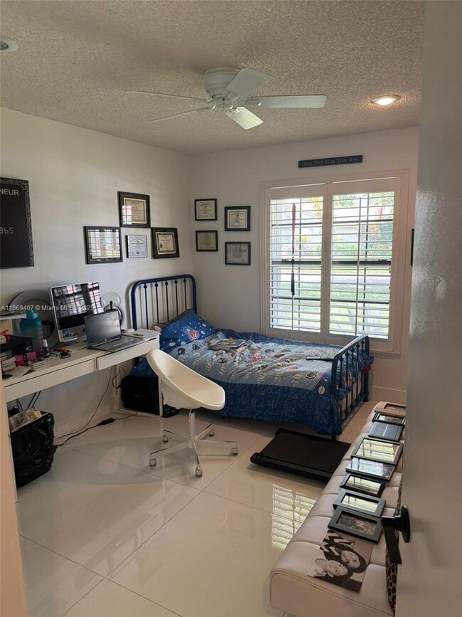 Foto del edificio - 260 NW 121st Terrace