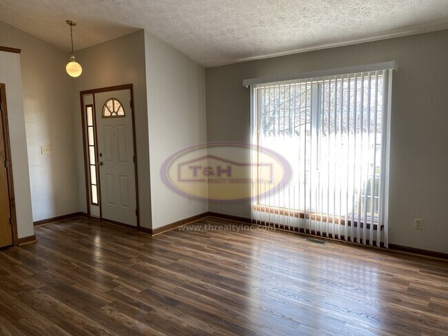 Building Photo - Charming Geist Area Ranch