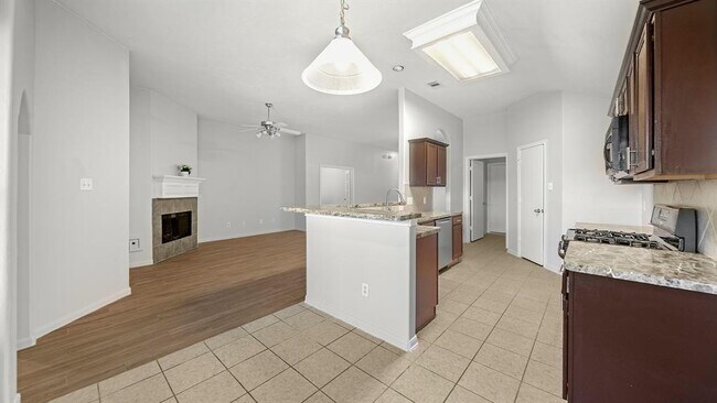 Foto del edificio - 9241 Clearwood Landing Blvd