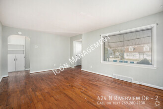 Building Photo - 424 N Riverview Dr