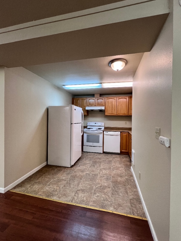 Building Photo - 10522 Lake City Way NE