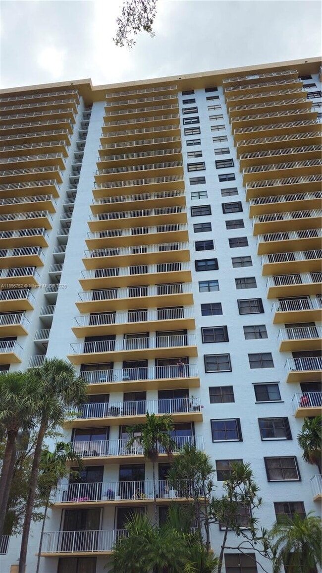 Foto del edificio - 290 174th St St