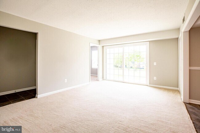 Foto del edificio - 129 Fort Evans Rd SE