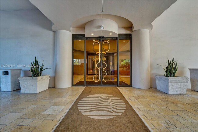 Foto del edificio - 19667 Turnberry Way