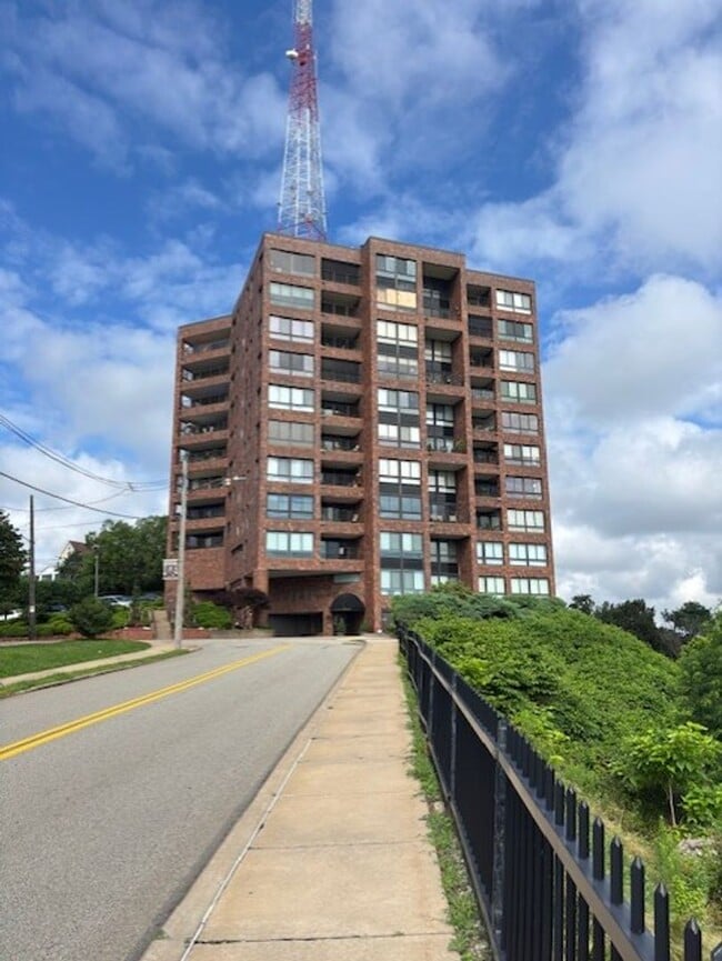 Building Photo - Beautiful Condo for Rent