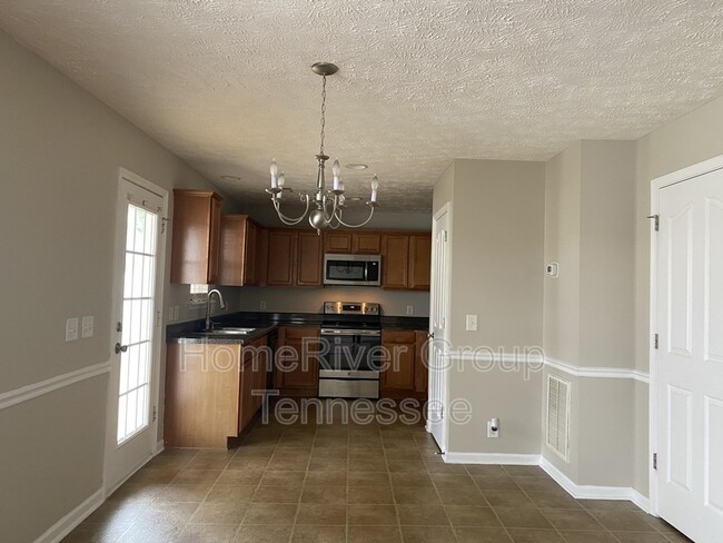 Building Photo - 1313 Tonya Dr