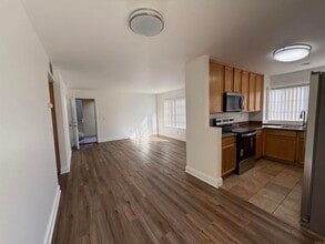 Building Photo - 3565 Grove St