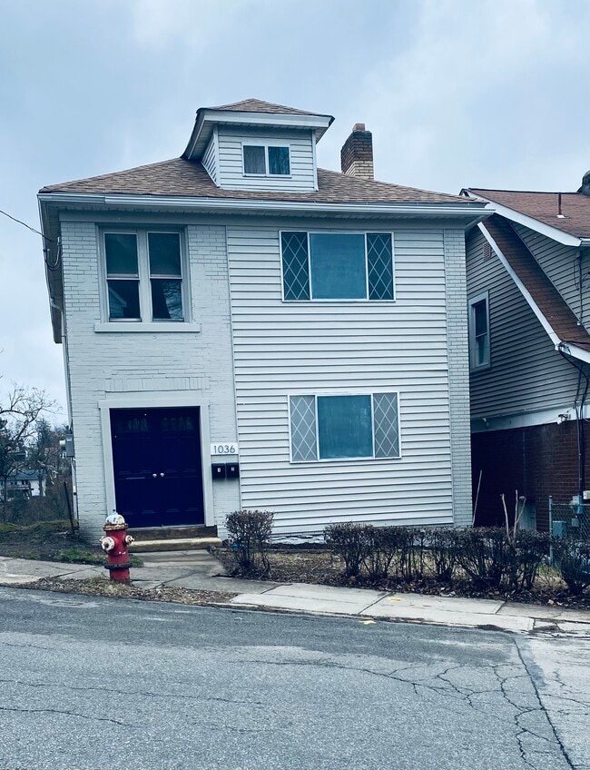 Building Photo - 1036 Steuben St