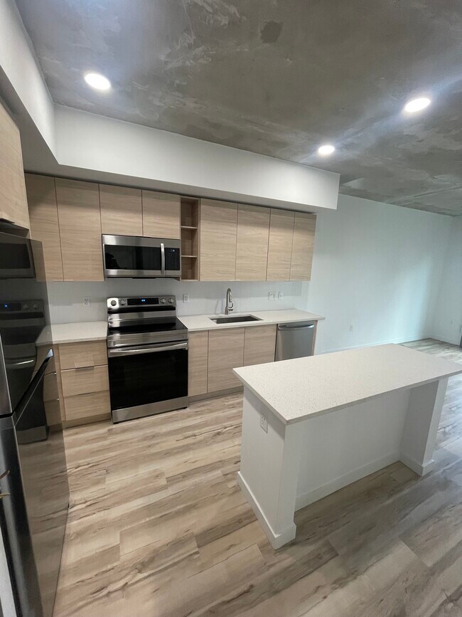 Building Photo - 7141 SW 42nd St