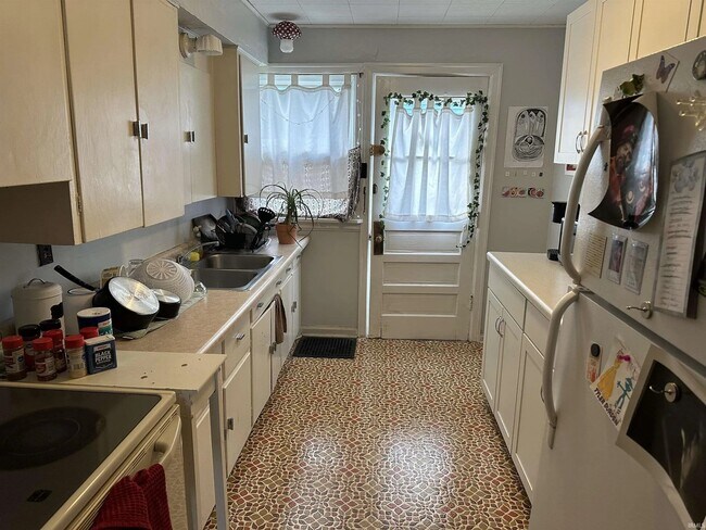 Foto del edificio - 1403 N Linden St