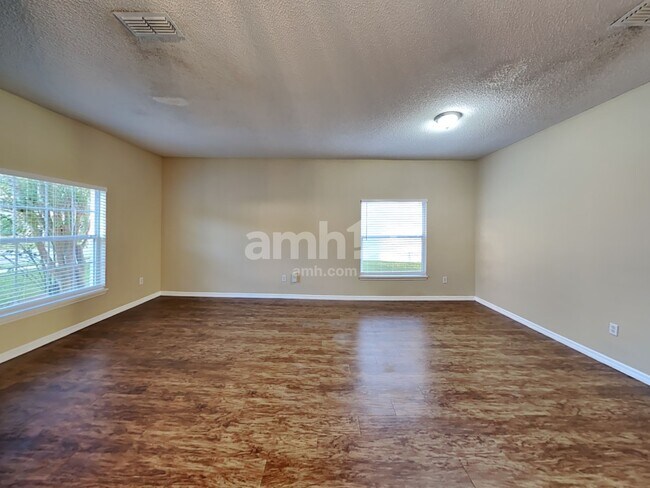 Foto del edificio - 4470 Waterside Pointe Cir