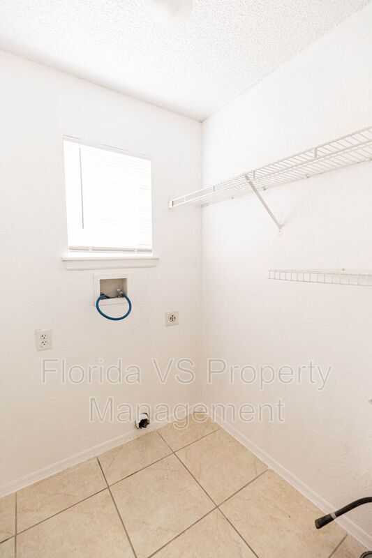 Building Photo - 2208 Antigua Pl