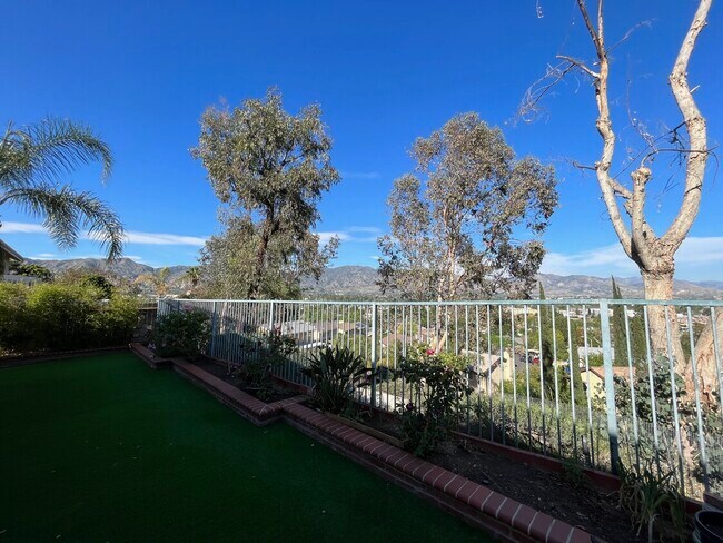 Foto del edificio - 12212 Edgecliff Ave