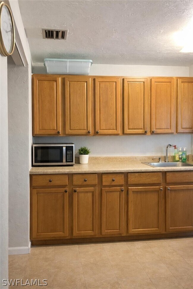 Foto del edificio - 5402 Hardee St