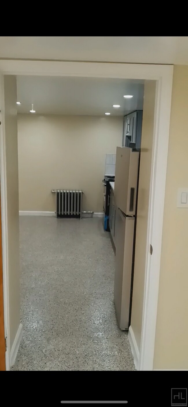 Foto del edificio - 0 bedroom in BROOKLYN NY 11234