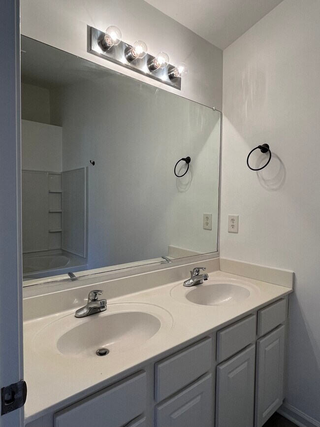 Bathroom 1 - 3271 Hidden Cove Cir