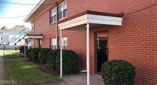 Foto principal - 9654 Selby Pl