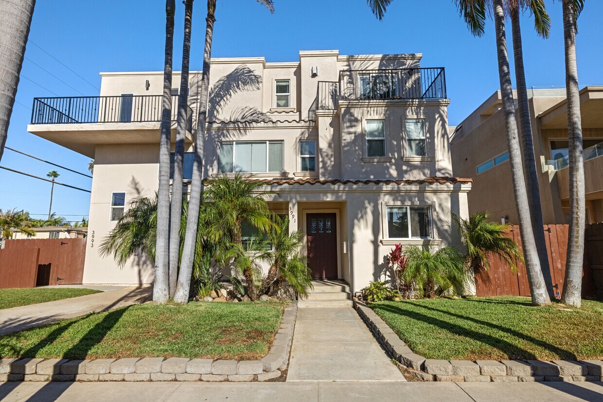 Primary Photo - 3993 Honeycutt St