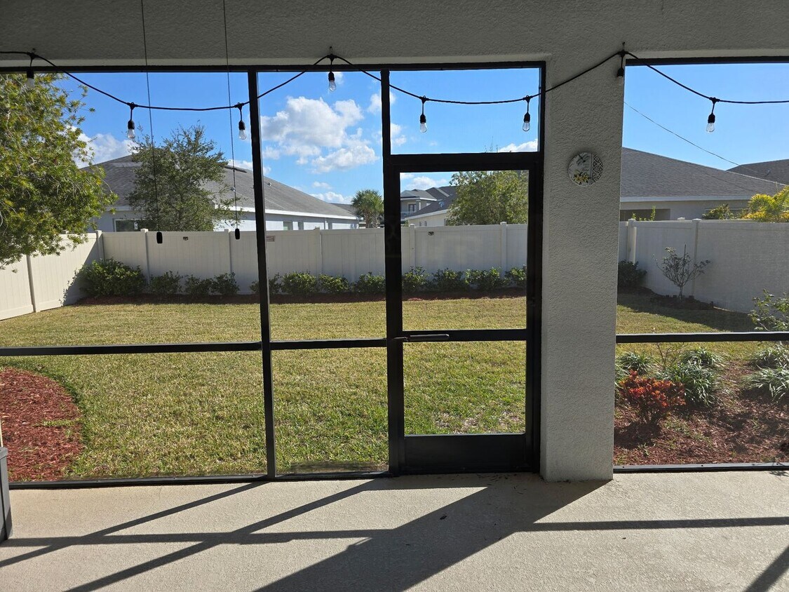 Foto del edificio - Resort-Style Living in Rapidly-Growing Manatee County