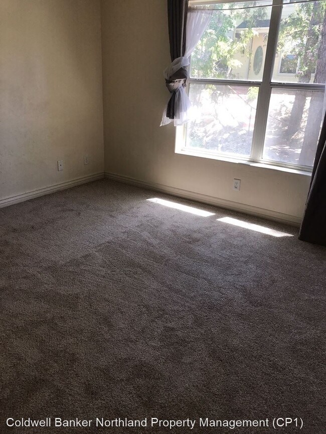 Foto del edificio - 4 br, 3 bath House - 1323 E Chubs Way