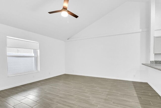 Building Photo - 13729 Yarmouth Dr