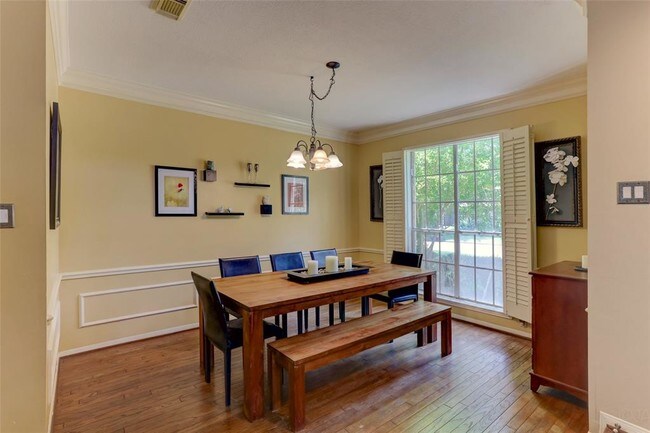 Building Photo - 2227 Foreland Dr