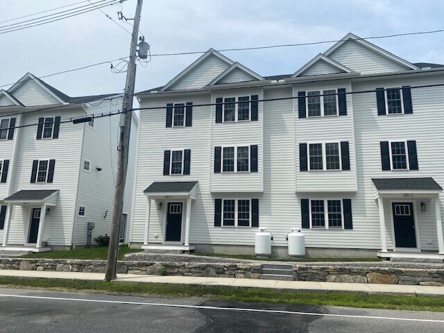 Primary Photo - 150-152 W Main St