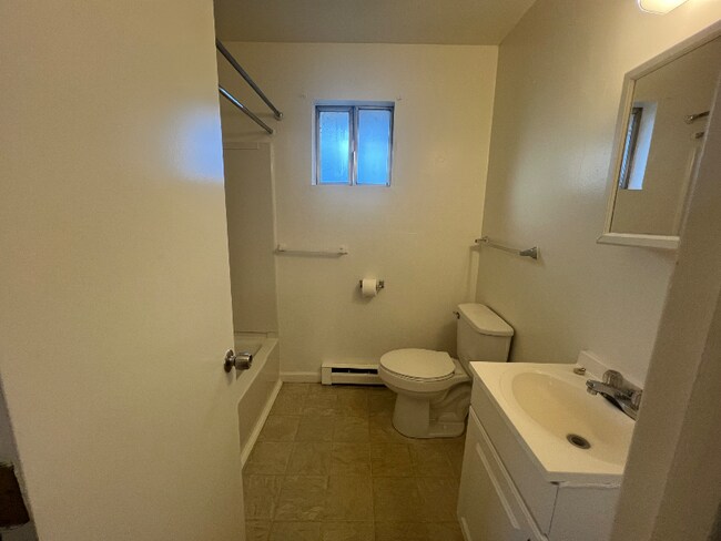 Foto del edificio - 1416 Moorman Ave NW