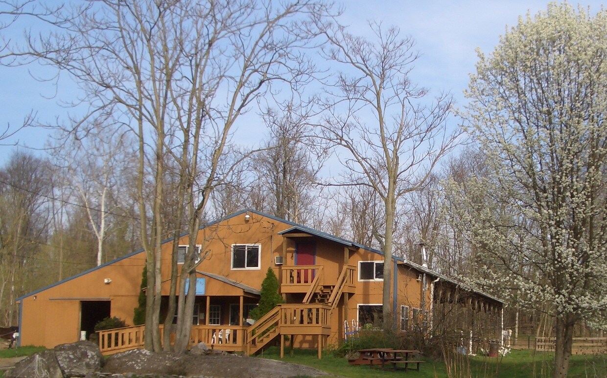 APARTAMENTO EN LA PLANTA SUPERIOR - 1974 Whitings Neck Rd