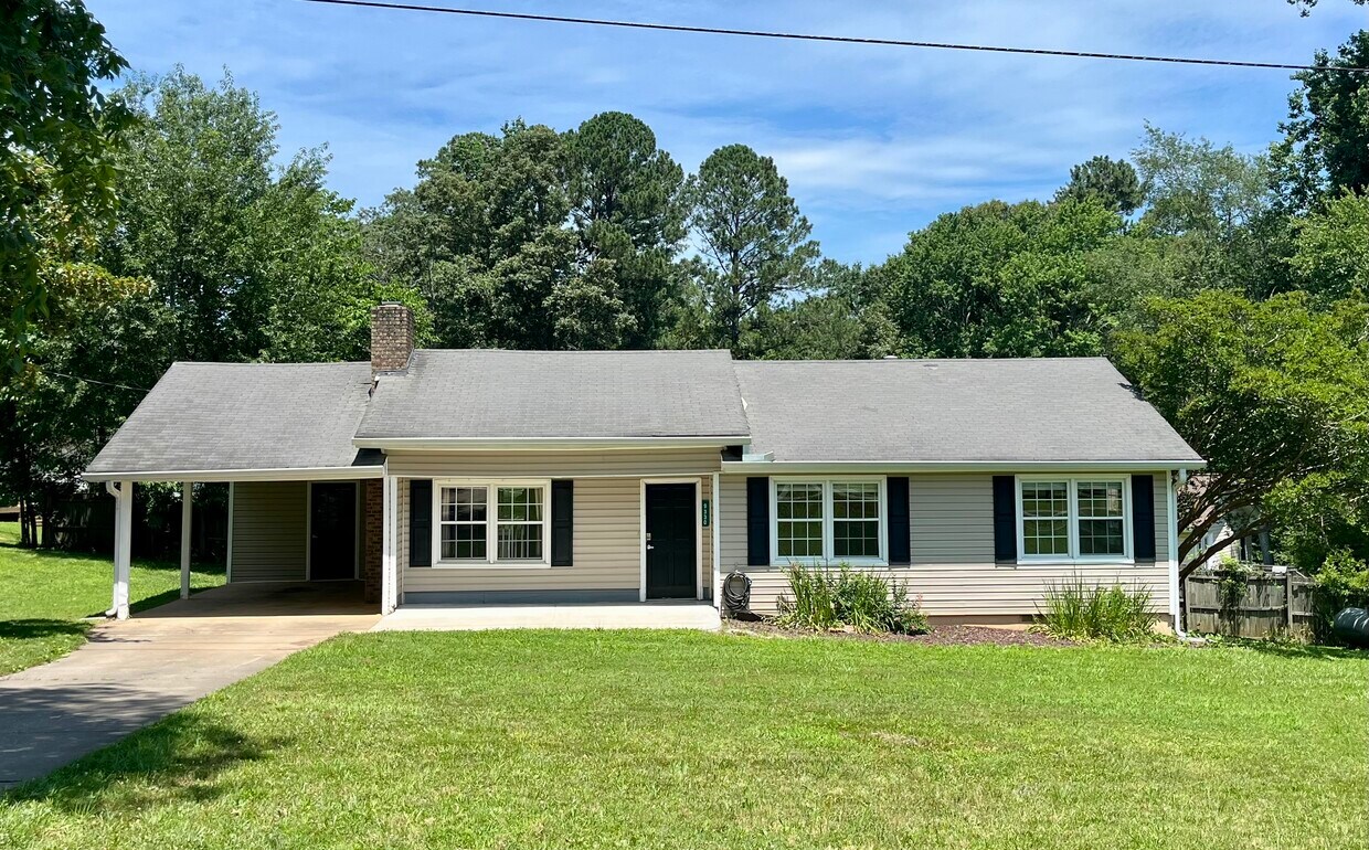 Foto principal - 9330 Wallace Tatum Rd