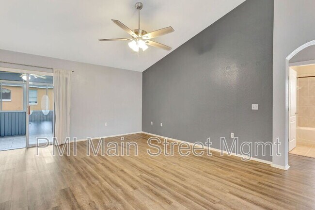 Building Photo - 707 Terranova Ave