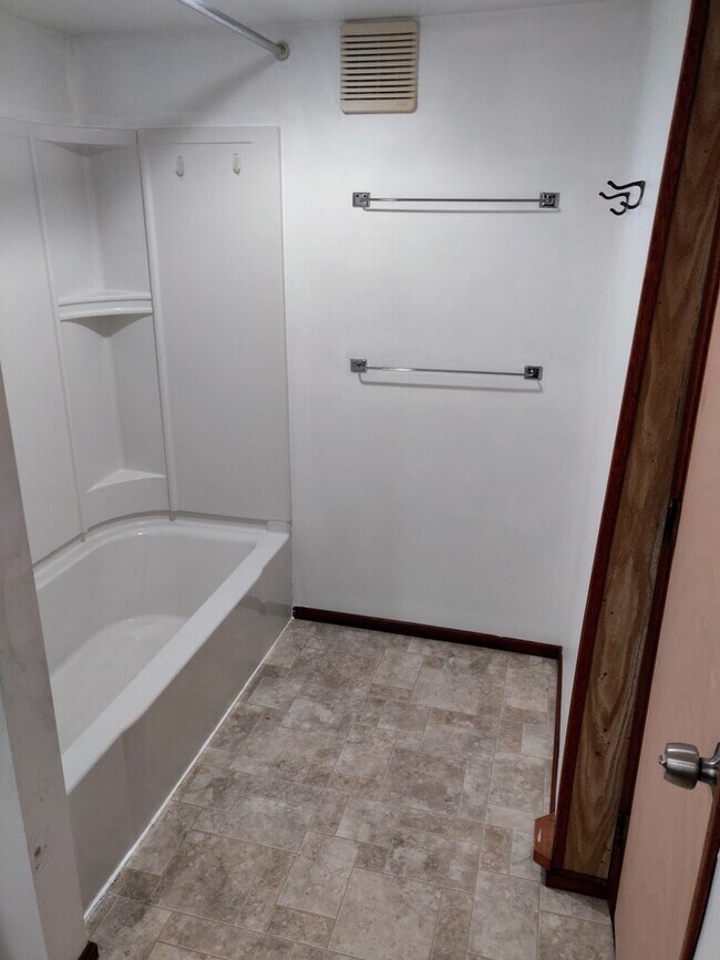 Foto del edificio - 107 1st St NE